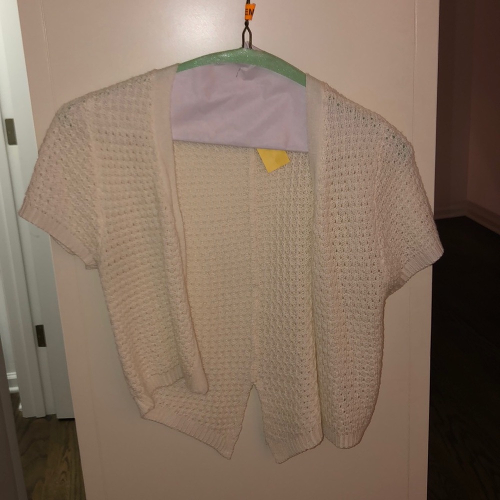 Short sleeve cropped sweater (cream)